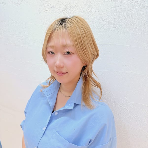 agir hair 池袋【アジールヘア】池袋駅東口店【アジールヘア イケブクロ イケブクロヒガシグチテン】のスタッフ紹介。RIKO　ヘアメイク