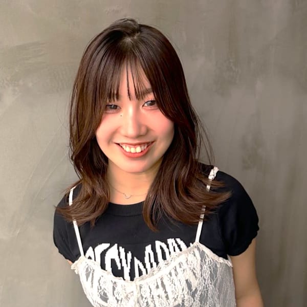 number ulus 名駅店【ナンバーメイエキテン】のスタッフ紹介。田中　杏奈