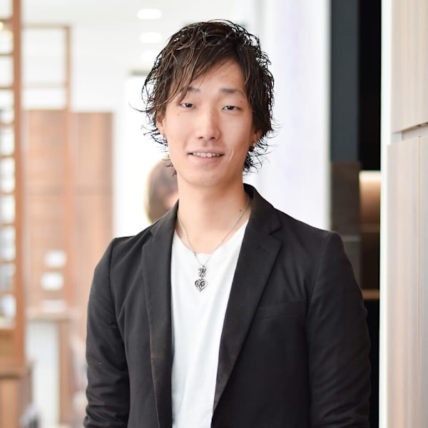 ヘアークリアー 草加【ヘアークリアー ソウカ】のスタッフ紹介。石川 拓弥