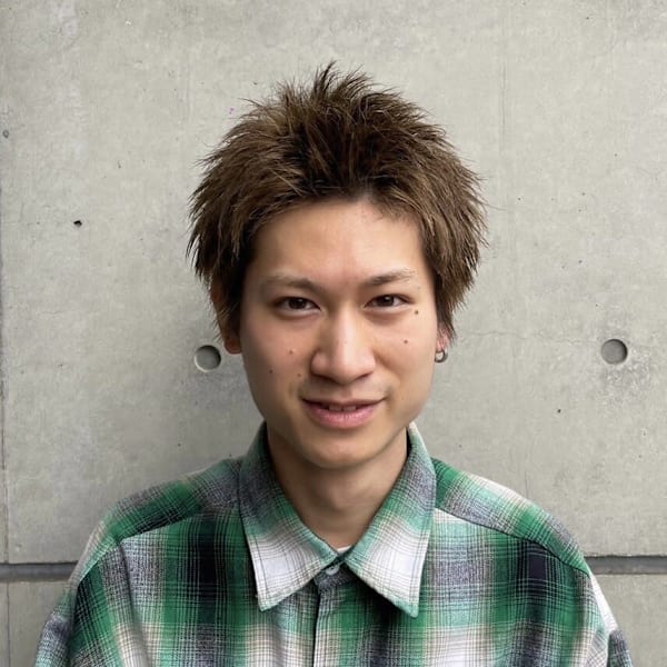 AIZU 海老名 men'shair salon メンズパーマ【アイズ エビナ メンズヘアーサロン メンズパーマ】のスタッフ紹介。佐藤 桂崇