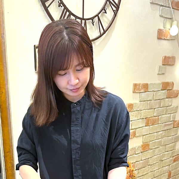 hairgarden Hug【ヘアガーデン ハグ】のスタッフ紹介。ERI