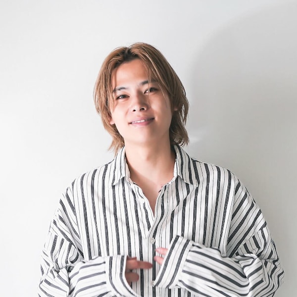 Dijon 髪質改善×ダブルカラー×縮毛矯正 渋谷 原宿 表参道【ディジョン】【ディジョン カミシツカイゼン ダブルカラー シュクモウキョウセイ シブヤ ハラジュク オモテサンドウ】のスタッフ紹介。TAKUYA