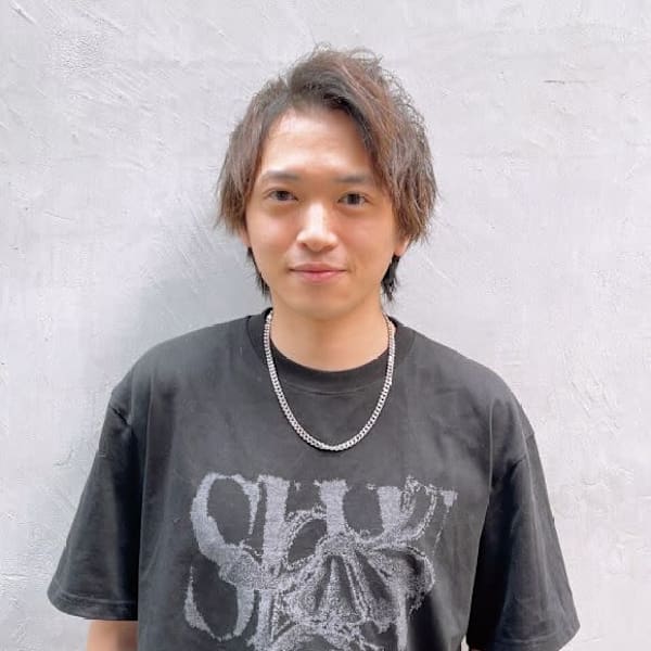 Zina 京都河原町 韓国顔周りカット/前髪カット/髪質改善【ジーナ】【ジーナ キョウトカワラマチ カンコクカオマワリカット マエガミカット カミシツカイゼン】のスタッフ紹介。木下 蓮