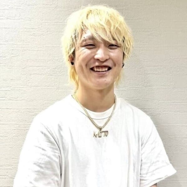 美容室 STROKE宇都宮平松本町店【ストローク】【ビヨウシツ ストロークウツノミヤヒラマツホンチョウテン】のスタッフ紹介。永瀬 海叶