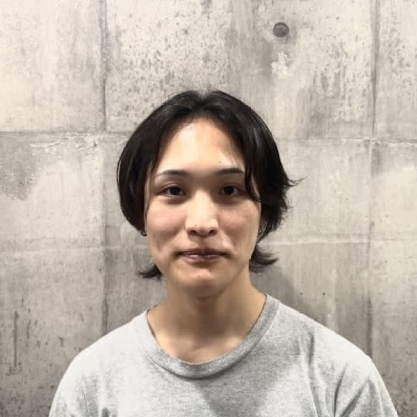 _WHITE+ 南海難波店【アンダーバーホワイトプラスナンカイナンバテン】のスタッフ紹介。福田 舜