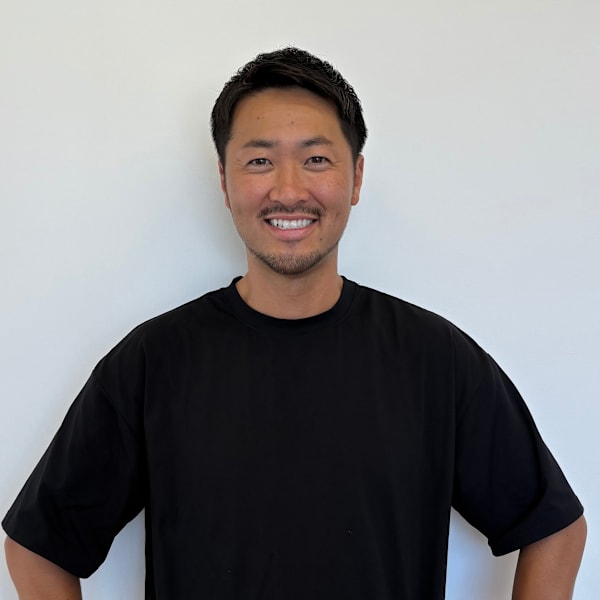 RU10C【ルージュシー】のスタッフ紹介。坂本 侑樹