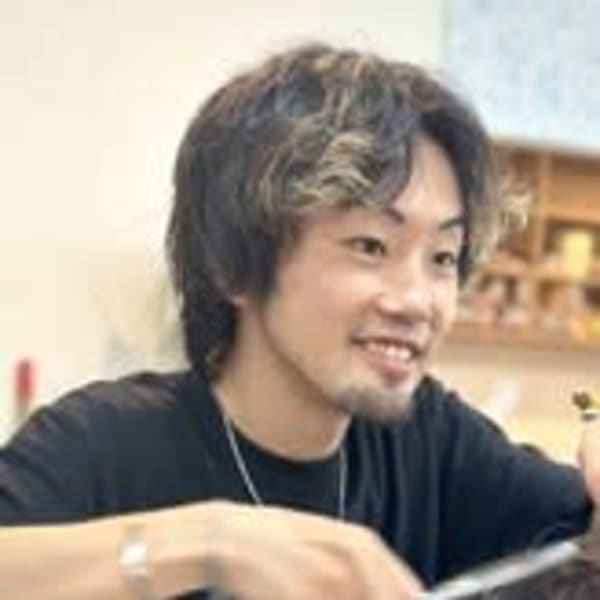 LOGOS 湖北本店【ロゴス コホクホンテン】のスタッフ紹介。新海 亮輔