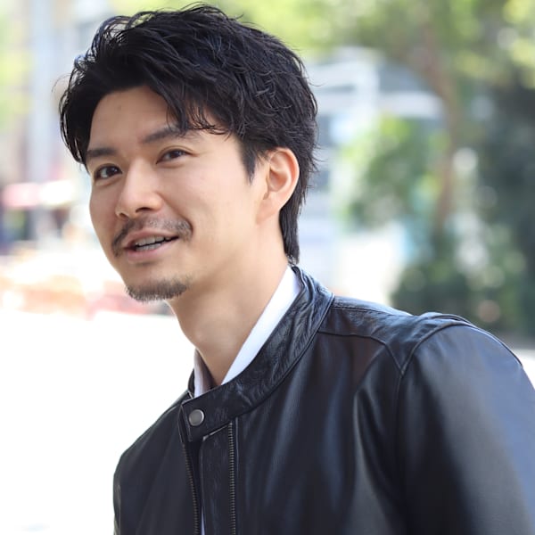 ツイストスパイラル アップバング 大人スタイル