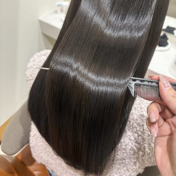 艶髪×抜け感のあるグレージュ【担当:YU】