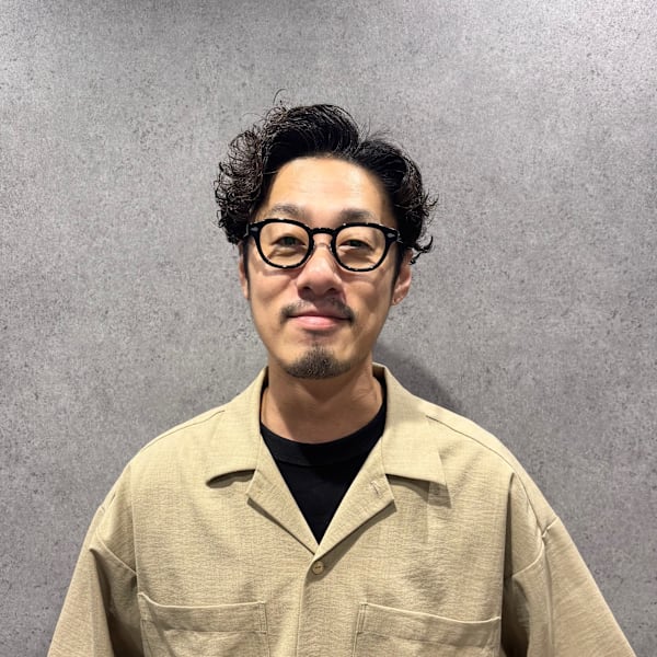 髪質改善個室サロン trace by 8 浦和 美容院【トレース バイ エイト】のスタッフ紹介。竹内聡