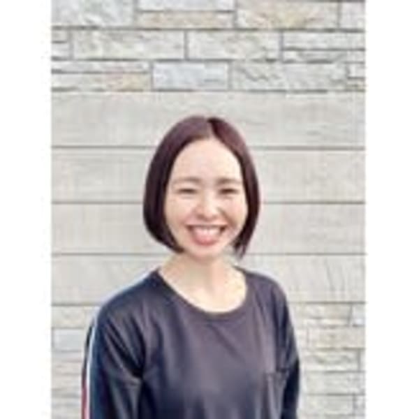 HAIR & MAKE EARTH 宮崎昭栄店【ヘアメイクアース ミヤザキショウエイテン】のスタッフ紹介。江藤静