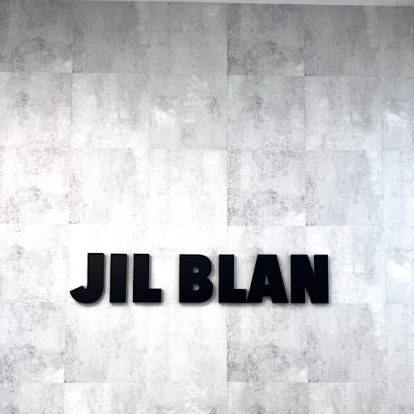 JIL BLAN 土浦ハイライト/レイヤーカット/ショートカット【ジル ブラン ツチウラハイライト レイヤーカット ショートカット】のスタッフ紹介。求人 募集