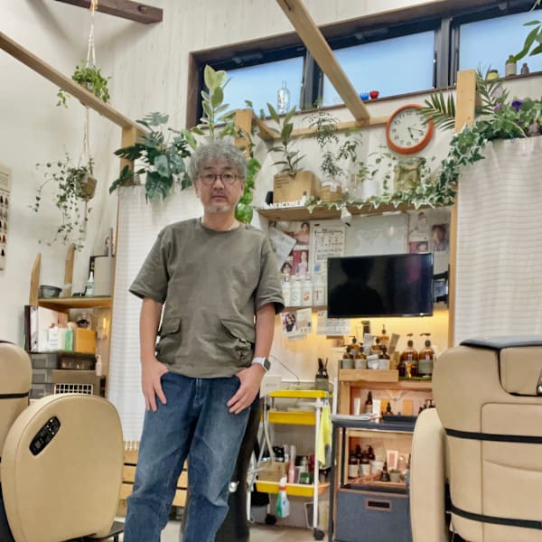 見崎美容室【ミサキビヨウシツ】のスタッフ紹介。見崎 栄建