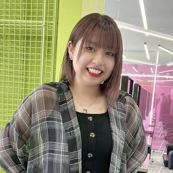 HAIR & MAKE EARTH 本庄早稲田店【ヘアメイクアースホンジョウワセダテン】のスタッフ紹介。柾木　伊桜莉