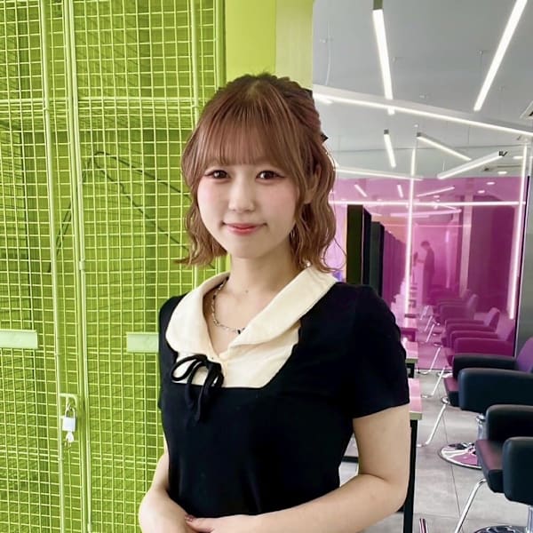 HAIR & MAKE EARTH 本庄早稲田店【ヘアメイクアースホンジョウワセダテン】のスタッフ紹介。早坂　葵