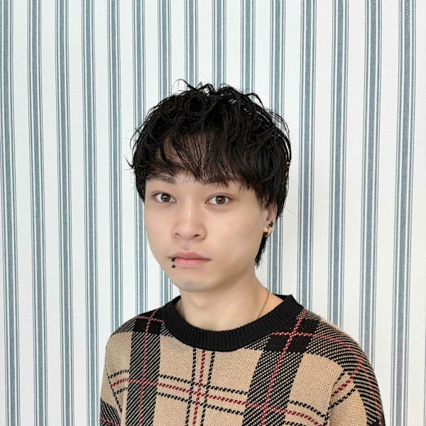 Amy by neolive【エイミーバイネオリーブ】のスタッフ紹介。沼澤 日向