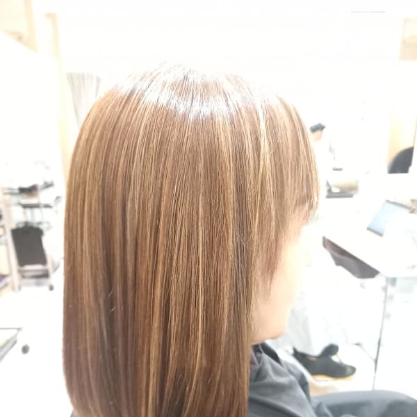 白髪ぼかしハイライト|Beautissimo 東長崎
