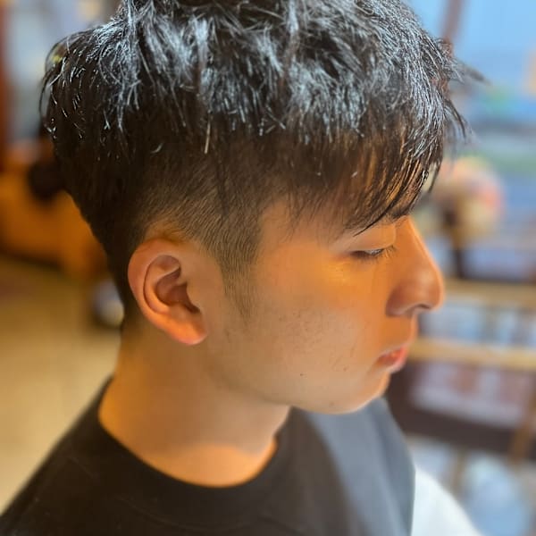 クセを活かしたツーブロック