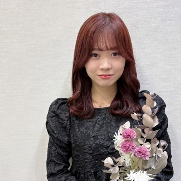 Lill arch【リルアーチ】【リルアーチ】のスタッフ紹介。吉野 うたな