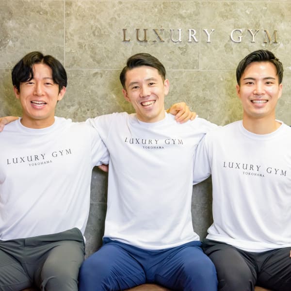 美容パーソナルトレーニングジム LUXURY GYM YOKOHAMA 関内店【ビヨウパーソナルトレーニングジムラグジュアリージムヨコハマカンナイテン】のスタッフ紹介。ラグジュアリージムヨコハマ　トレーナー