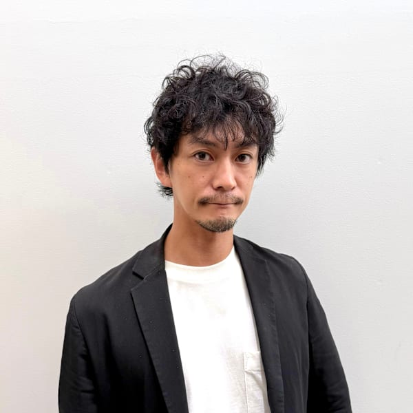 半個室型美容室 Sourire 小倉店【ハンコシツガタビヨウシツ スーリール コクラテン】のスタッフ紹介。武田 英紀