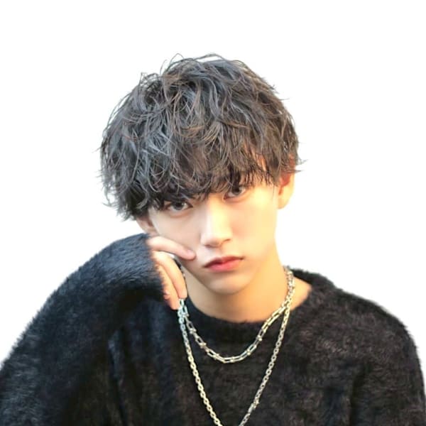 渋谷駅/学割U24/メンズサロン/フェザーパーマ|BLUCK Men's hair 渋谷【ブラック メンズヘア シブヤ】