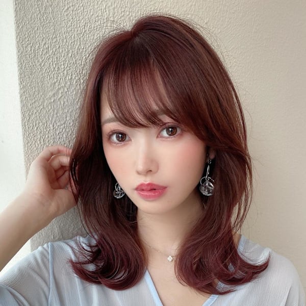 2wayバングで小顔に見えるフェイスレイヤーで作るくびれヘア