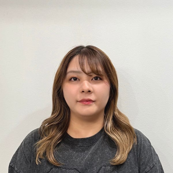 個室サロン whisk【コシツサロン ウィスク】のスタッフ紹介。祐川　美咲