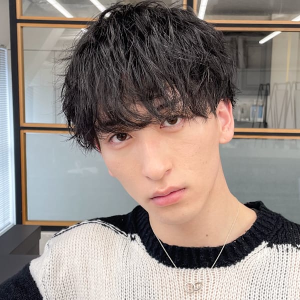 秋パーマ◎ツイスパ縦落ちスパイラル×黒髪マッシュ好感度UP|L men's 渋谷 メンズカット/眉毛/メンズ パーマ/ニュアンスパーマ