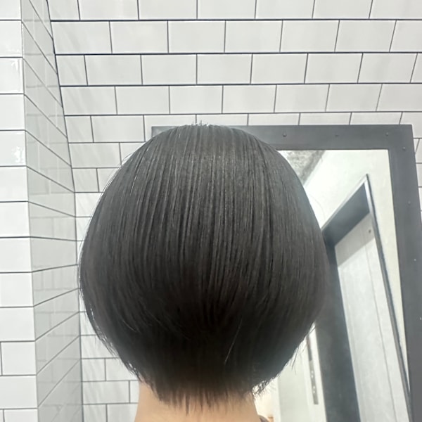 ツヤと柔らかさを両立する美髪矯正