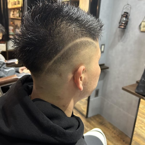 スキンフェード×ライン|NAP hair scoya