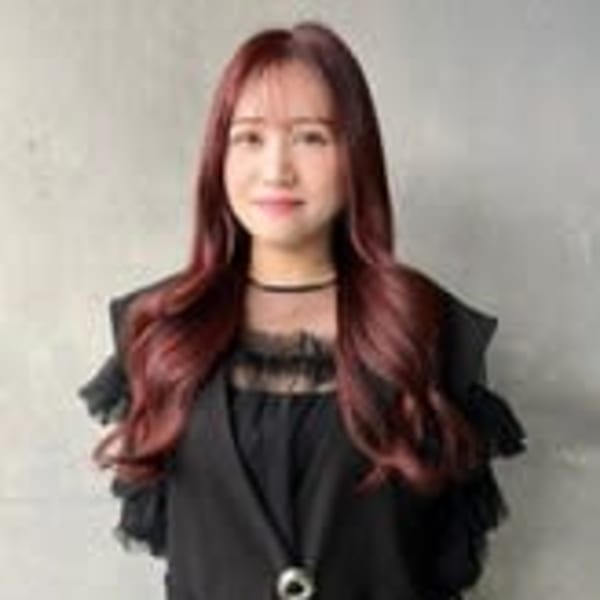 TAYA 天神店【タヤ テンジンテン】のスタッフ紹介。野上 恵美