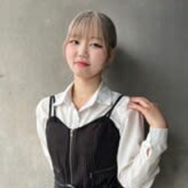 TAYA 天神店【タヤ テンジンテン】のスタッフ紹介。松田 彩那