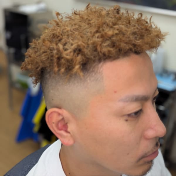 スキンフェード・スパイキーアフロ|ヘアーサロンSIGEKI