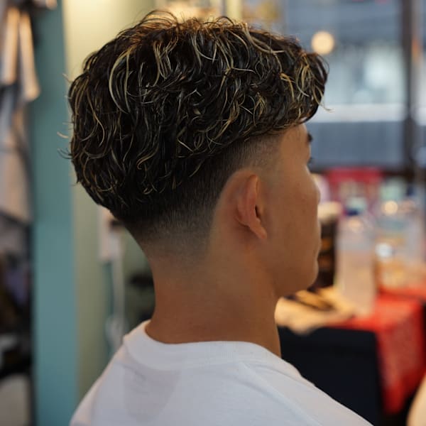 テーパーフェード×パーマスタイル