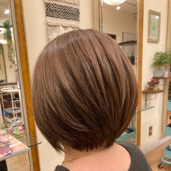 くびれ大人ショート