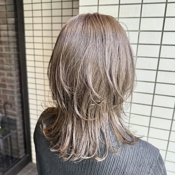ミディアムレイヤーカット
