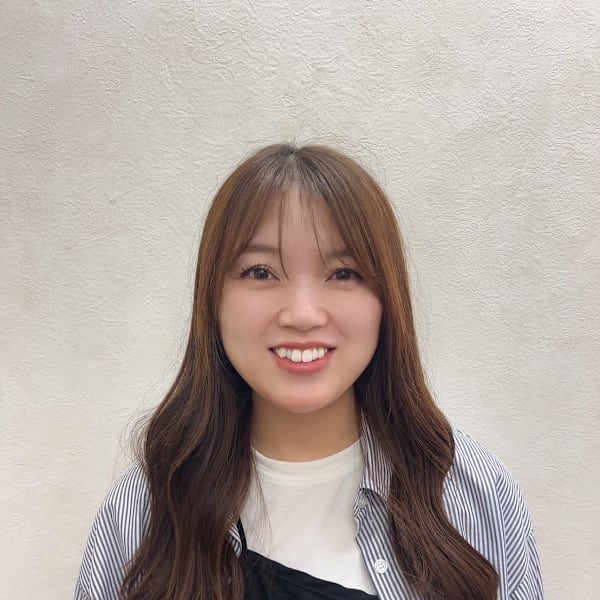 美容室クラフト 横芝店【ビヨウシツクラフトヨコシバテン】のスタッフ紹介。鵜野 綾香