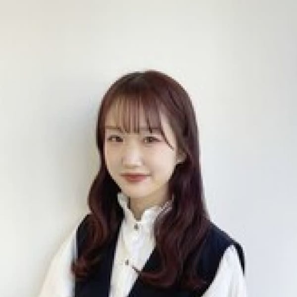 アイブロウサロン i'm 川越店【眉毛専門店】【アイブロウサロン アイム カワゴエテン マユゲセンモン】のスタッフ紹介。モエ 