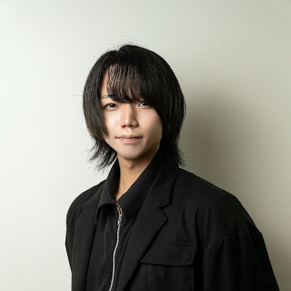 脱白髪染め専門店HAKUA白髪ぼかし町田本店(旧:脱白髪染め専門店HAKUA)【ダツシラガゾメセンモンテンハクア シラガボカシ マチダホンテン】のスタッフ紹介。清澤 知紘