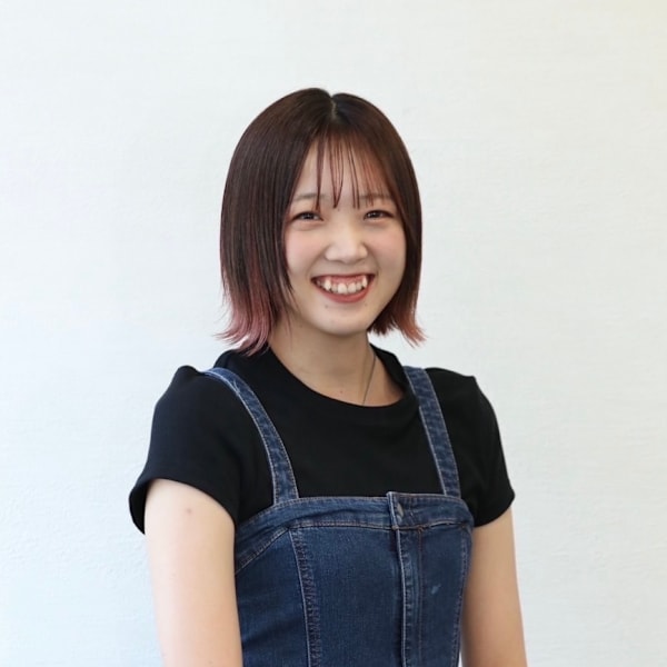 JIL BLAN 土浦ハイライト/レイヤーカット/ショートカット【ジル ブラン ツチウラハイライト レイヤーカット ショートカット】のスタッフ紹介。市毛 結菜