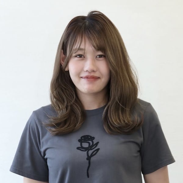 JIL BLAN 土浦ハイライト/レイヤーカット/ショートカット【ジル ブラン ツチウラハイライト レイヤーカット ショートカット】のスタッフ紹介。鈴木 菜々映