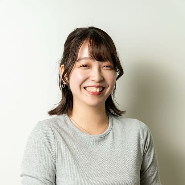 脱白髪染め専門店HAKUA白髪ぼかし町田本店(旧:脱白髪染め専門店HAKUA)【ダツシラガゾメセンモンテンハクア シラガボカシ マチダホンテン】のスタッフ紹介。菅未祐