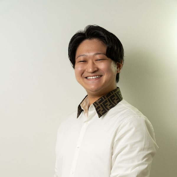 脱白髪染め専門店HAKUA PLUS 白髪ぼかし 町田2号店【ダツシラガゾメセンモンテンハクアプラス シラガボカシ マチダニゴウテン】のスタッフ紹介。金山 圭哉