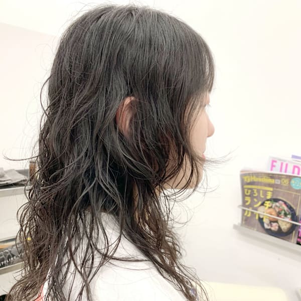 顔まわり可愛くエアーウエーブ＋レイヤーウルフ＋ダークカラー|co-kyu 袋町