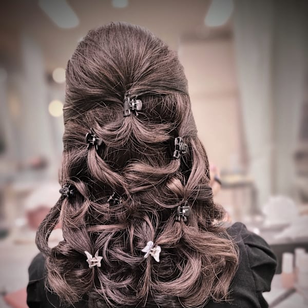 ハーフアップアレンジ|au 美容室