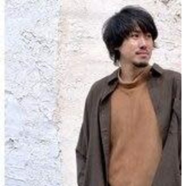 半個室型美容室 Sourire 新宮店【ハンコシツガタビヨウシツ スーリール シングウテン】のスタッフ紹介。日高 優