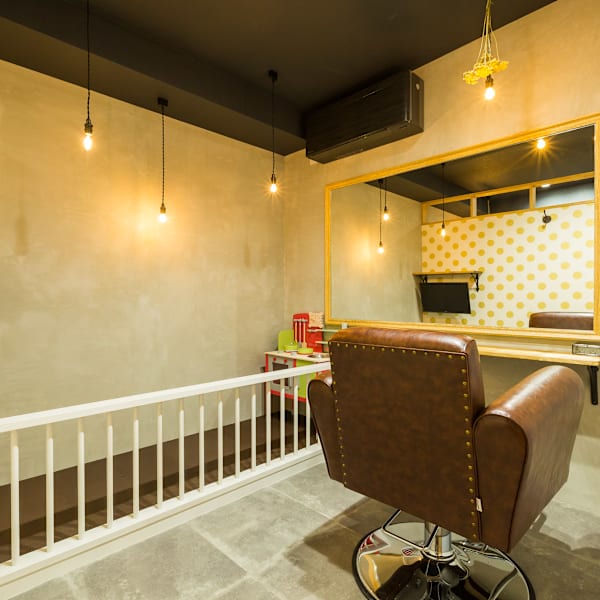 半個室型美容室 Sourire 新宮店【ハンコシツガタビヨウシツ スーリール シングウテン】のスタッフ紹介。子供連れ　専用個室 (コドモコシツ)