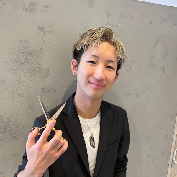 EARTH/A 草津エイスクエア店【アース オーセンティック クサツエイスクエアテン】のスタッフ紹介。田中龍瑠