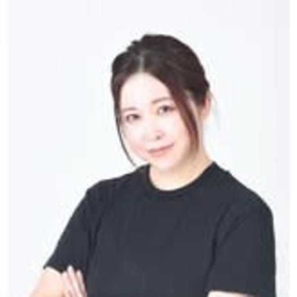 シュガーリング ＆ブラジリアンワックス脱毛LaMina銀座【シュガーリング ブラジリアンワックスダツモウラミーナ ギンザ】のスタッフ紹介。タカキマユ